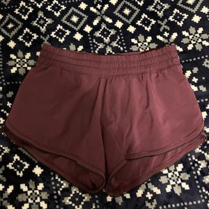 NWOT maroon hotty hot short